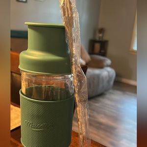 Mason jar cocktail shaker kit